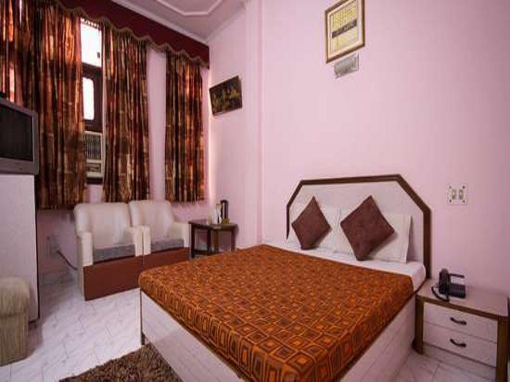Hotel Woodland Deluxe Νέο Δελχί Δωμάτιο φωτογραφία
