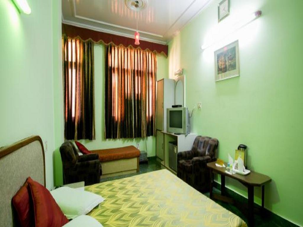 Hotel Woodland Deluxe Νέο Δελχί Εξωτερικό φωτογραφία