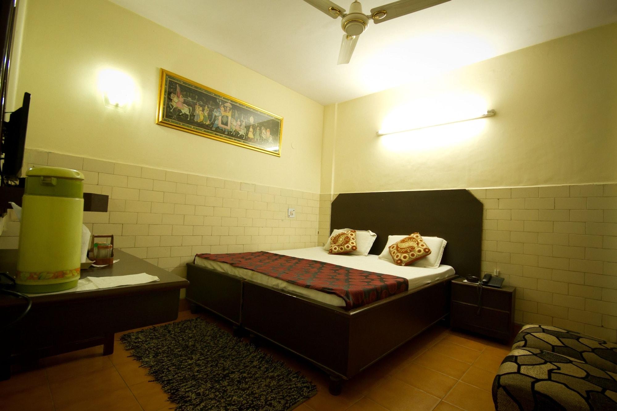 Hotel Woodland Deluxe Νέο Δελχί Εξωτερικό φωτογραφία