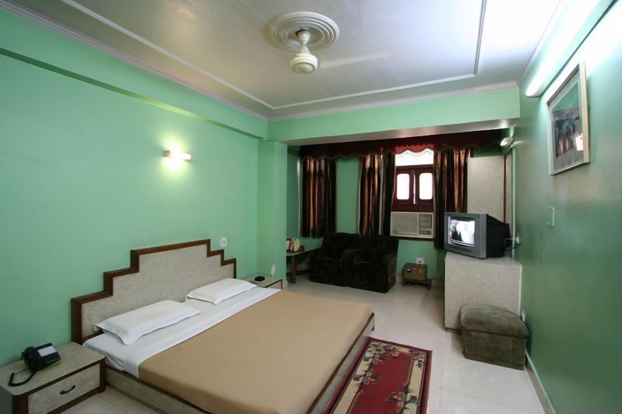 Hotel Woodland Deluxe Νέο Δελχί Εξωτερικό φωτογραφία