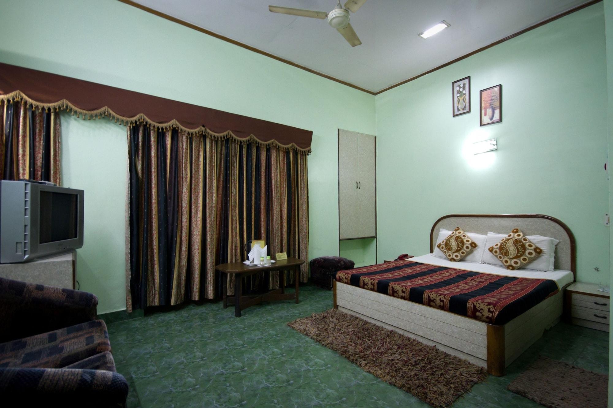 Hotel Woodland Deluxe Νέο Δελχί Εξωτερικό φωτογραφία