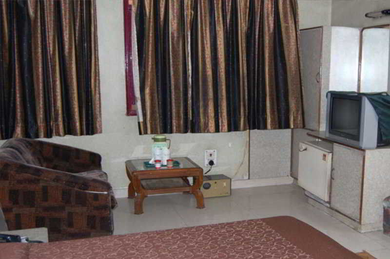 Hotel Woodland Deluxe Νέο Δελχί Εξωτερικό φωτογραφία