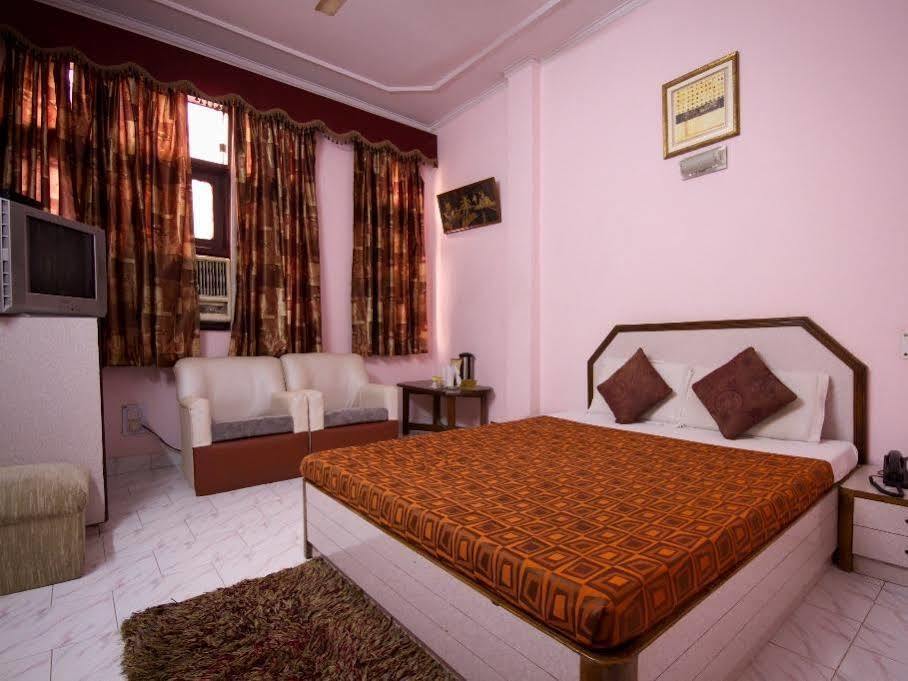 Hotel Woodland Deluxe Νέο Δελχί Εξωτερικό φωτογραφία